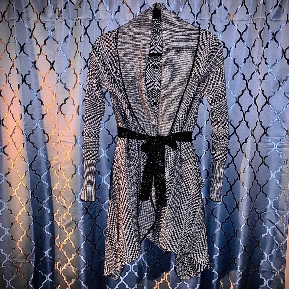 Bebe women’s cardigan sweater